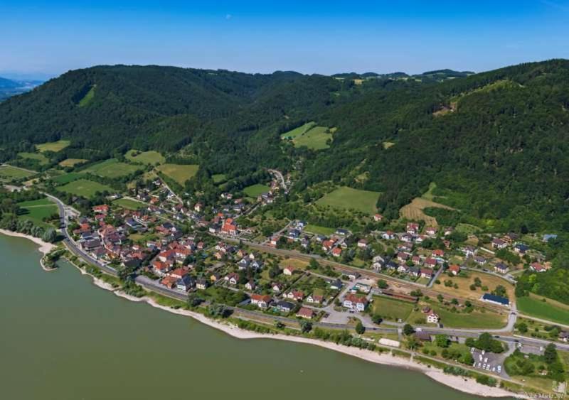 Zu Hause Am Bach Apartamento Aggsbach Exterior foto